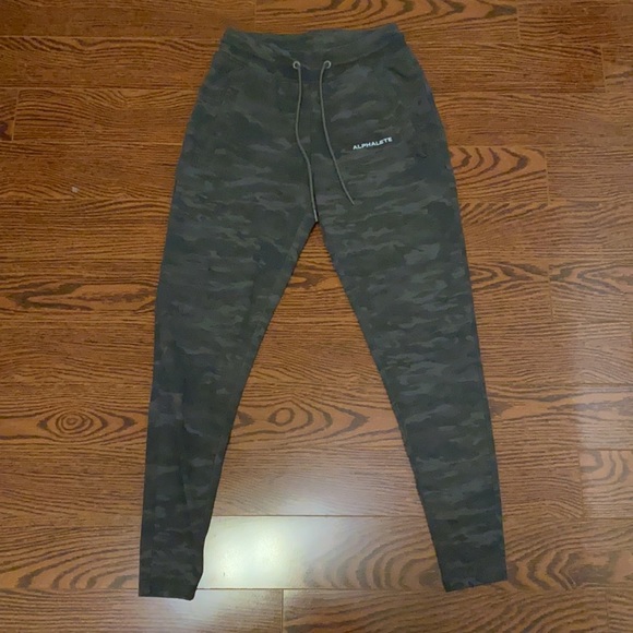Alphalete Washed Core Jogger - Picture 5 of 12